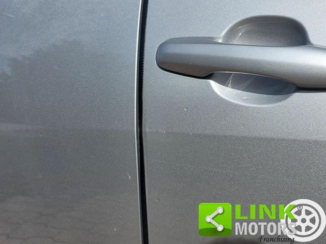 TOYOTA Yaris 1.5 Hybrid CVT Trend