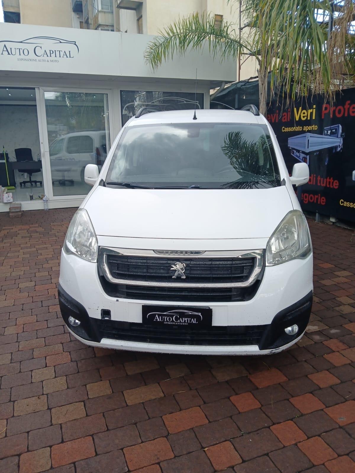 Peugeot Partner Tepee BlueHDi 100 Outdoor