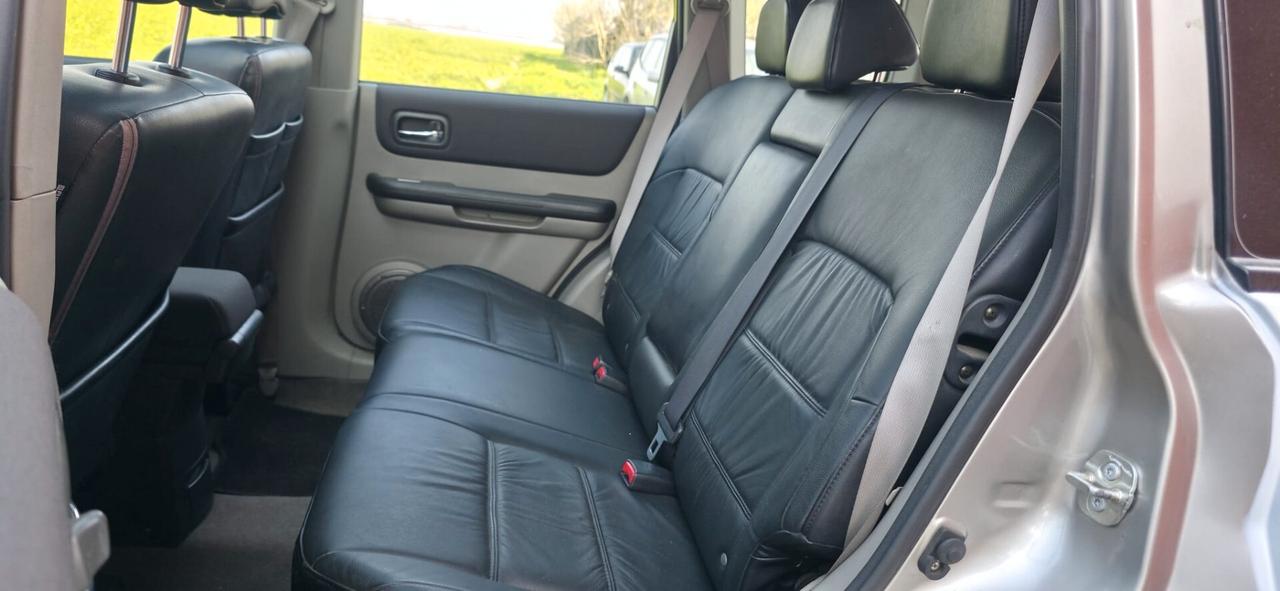 Nissan X-Trail 2.5 16V Elegance 4x4 gancio traino