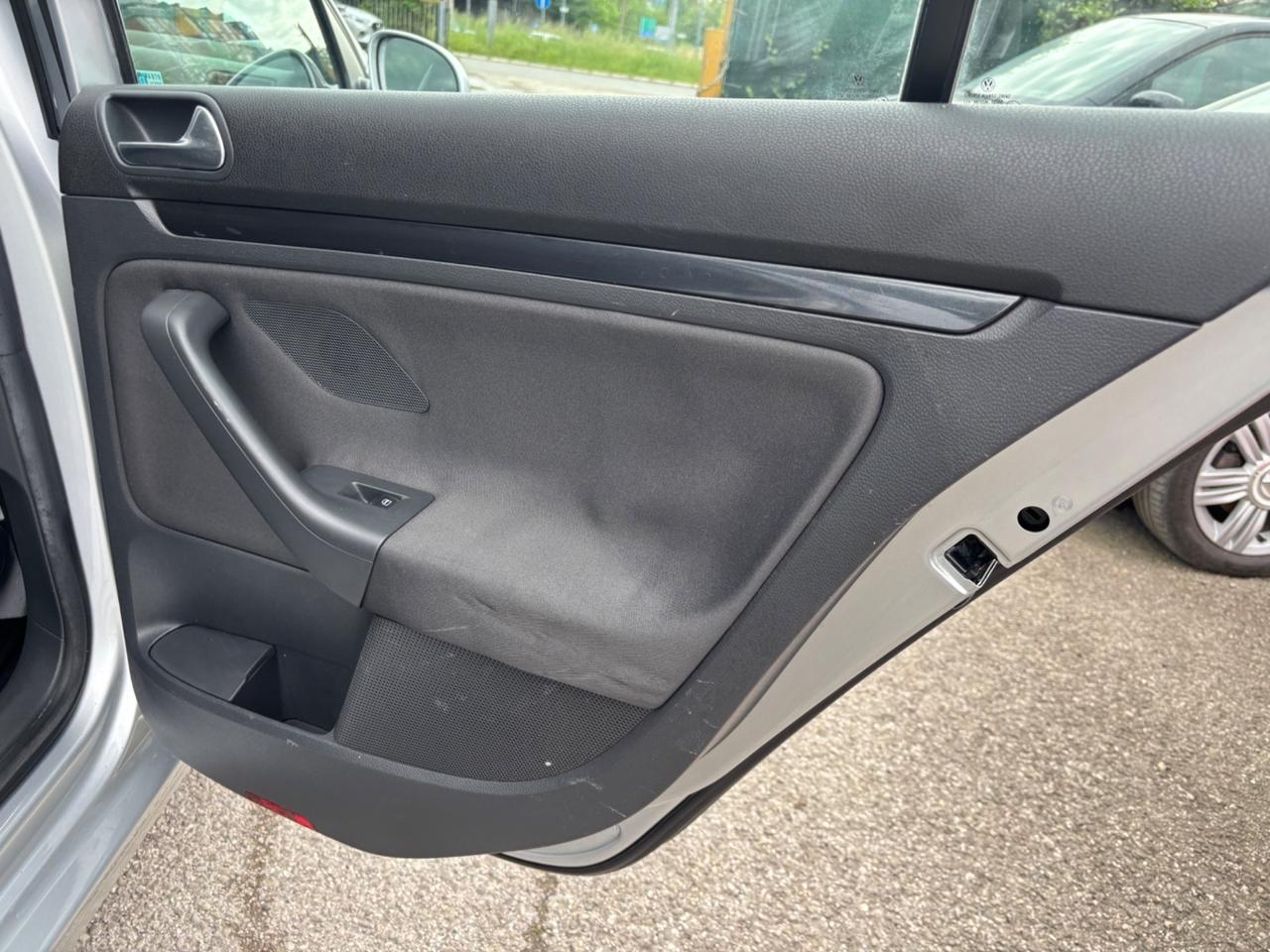 Volkswagen Golf 1.4 TSI 5p. DSG Comfortline