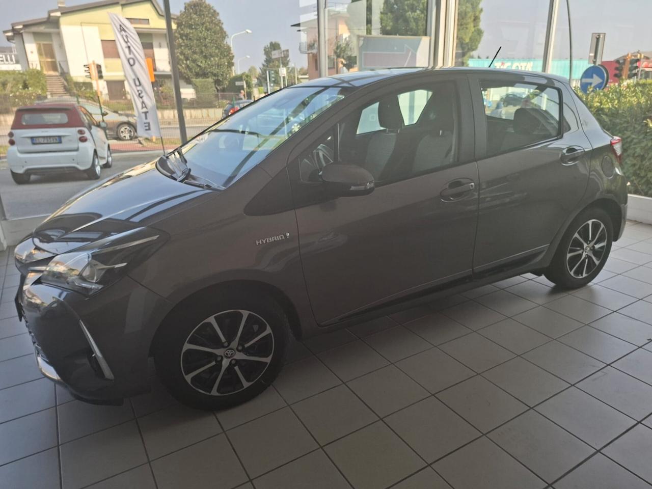 Toyota Yaris 1.5 Hybrid 5 porte Active