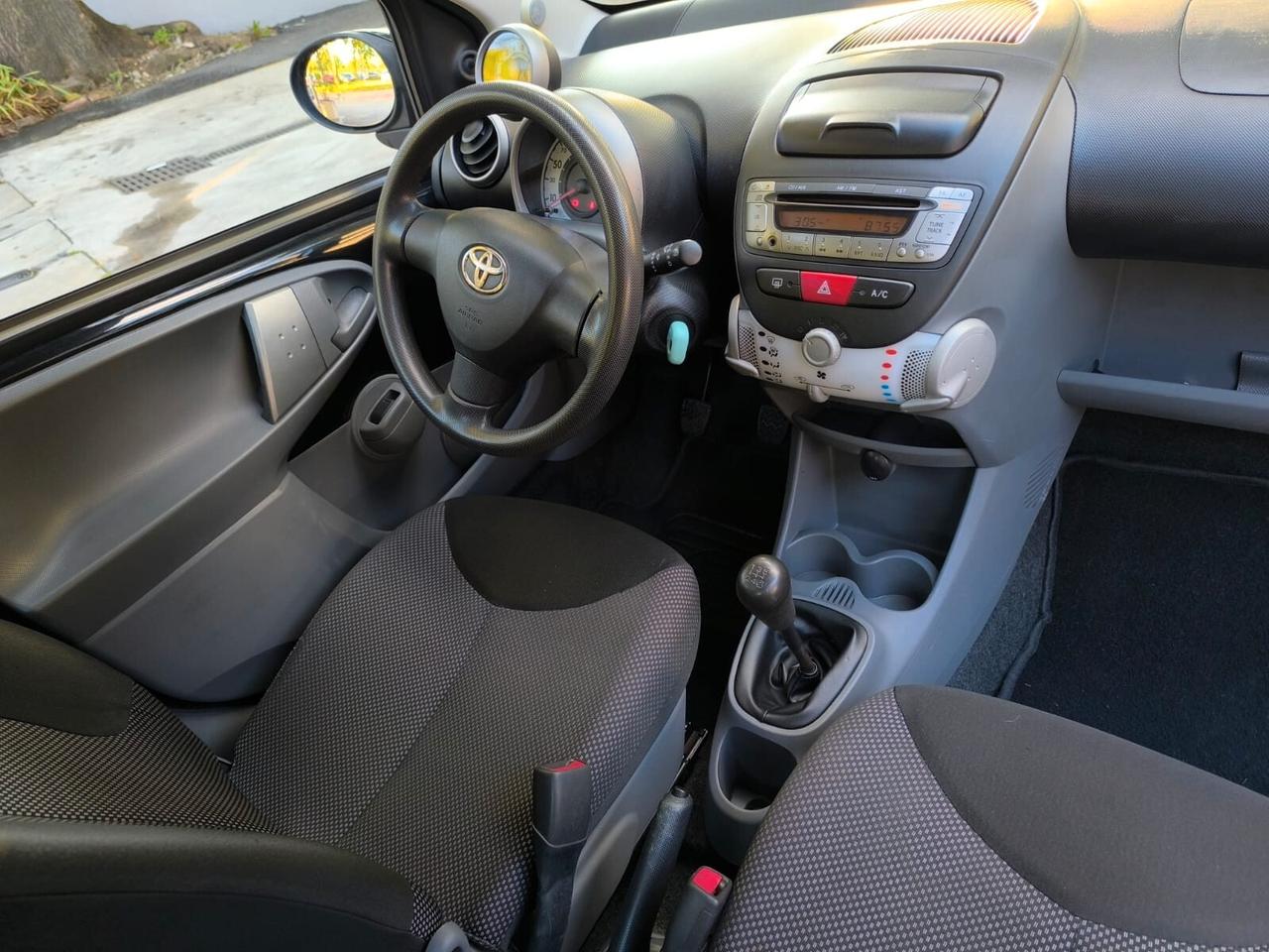 Toyota Aygo 1.0 12V VVT-i 3 porte Now Connect