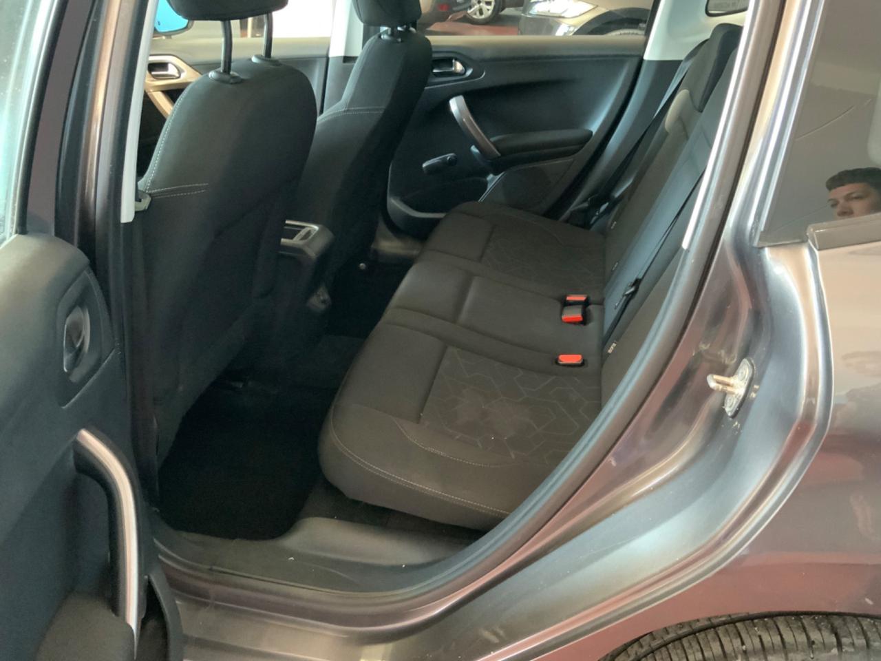 Peugeot 2008 BlueHDi 120 S&S Féline