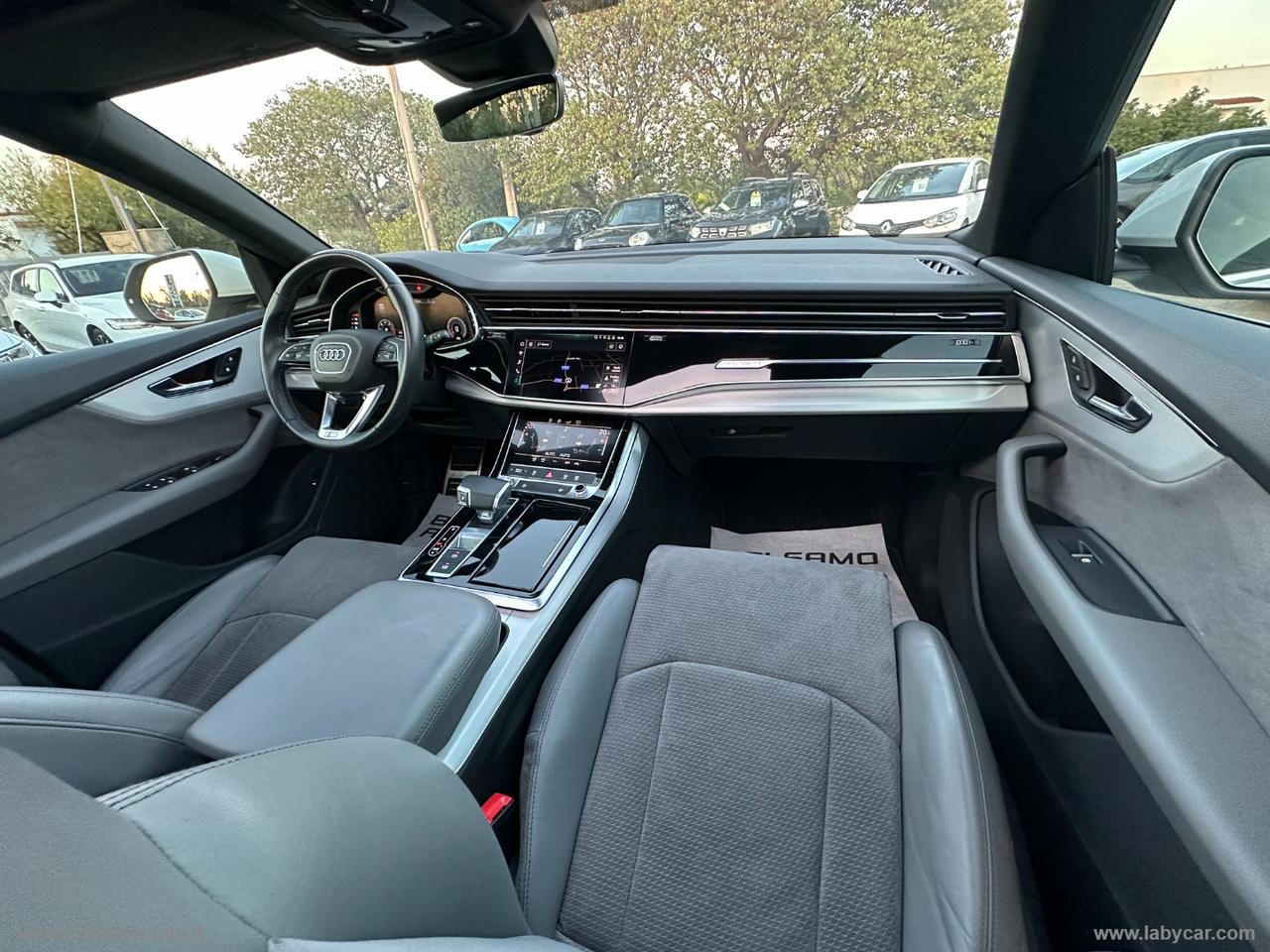 AUDI Q8 45 TDI S-LINE TETTO APRIBILE
