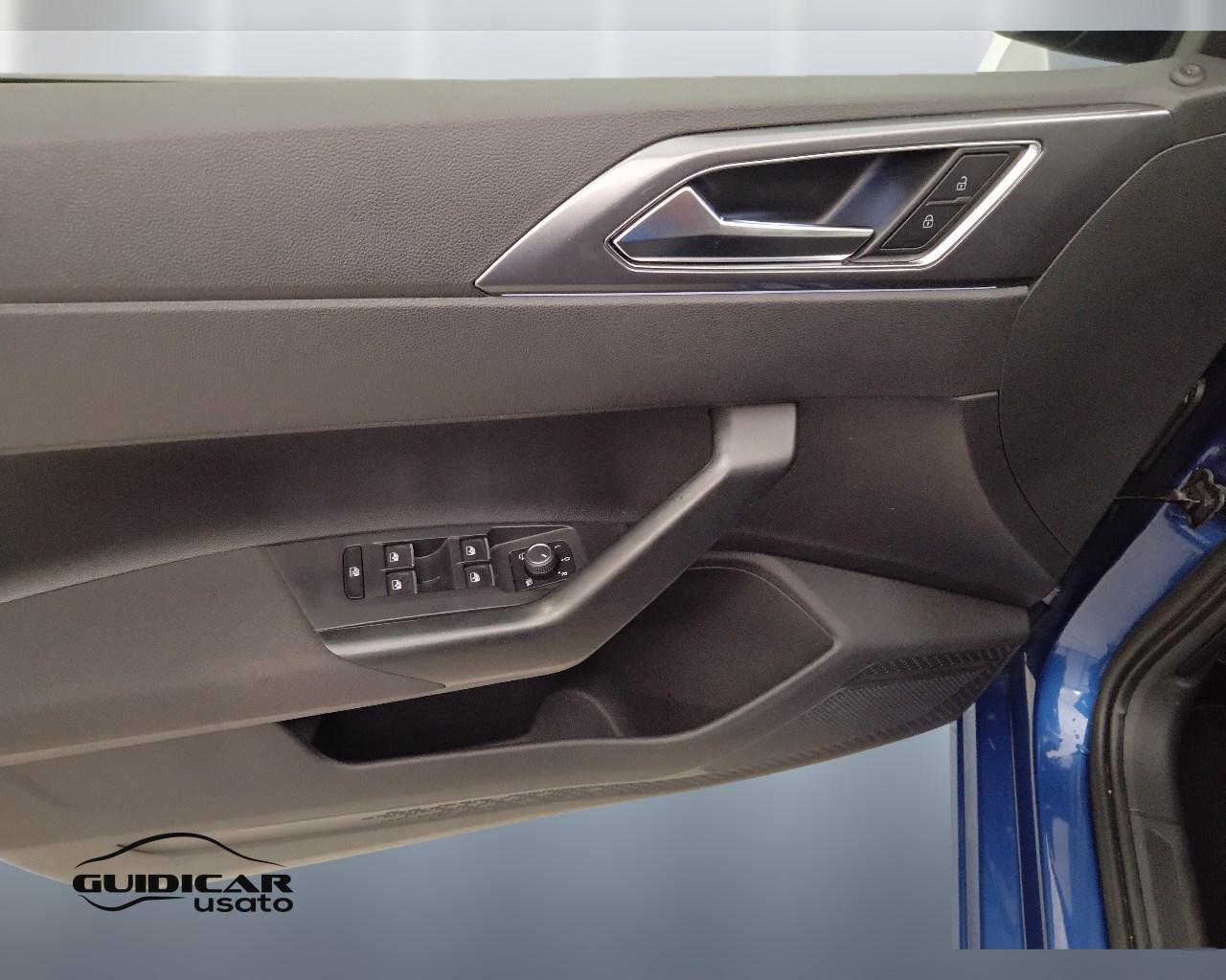 VOLKSWAGEN Polo VI 2022 - Polo 1.0 tsi Style 95cv