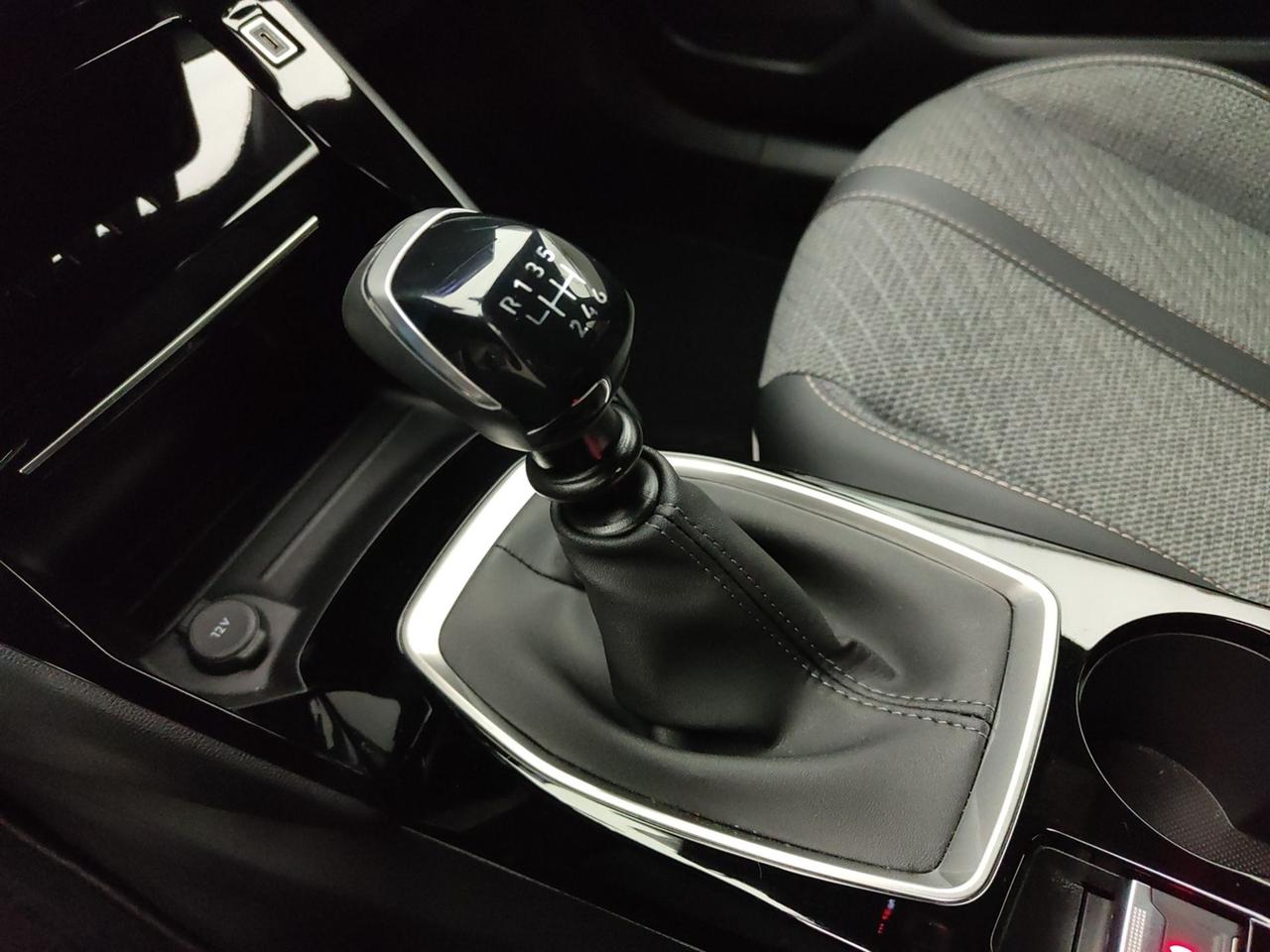 PEUGEOT 2008 II 2020 1.2 PURETECH 100CV ALLURE