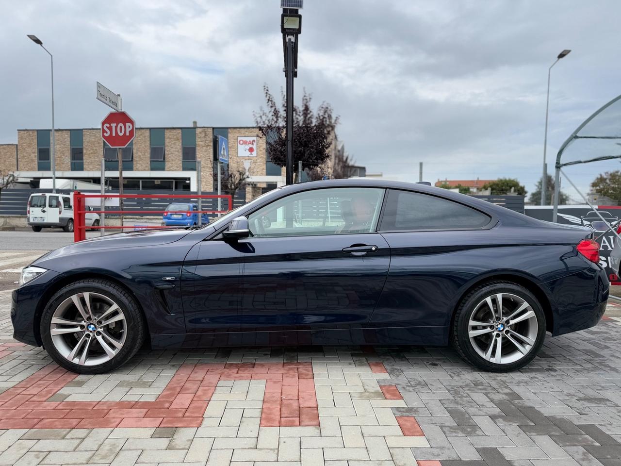 Bmw 420d xDrive Coupé Sport.PELLE .NAVIGATORE