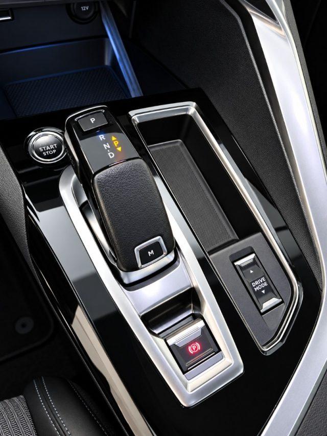 PEUGEOT 5008 BlueHDi 7 Posti Automatic EAT8 130 Aziendale
