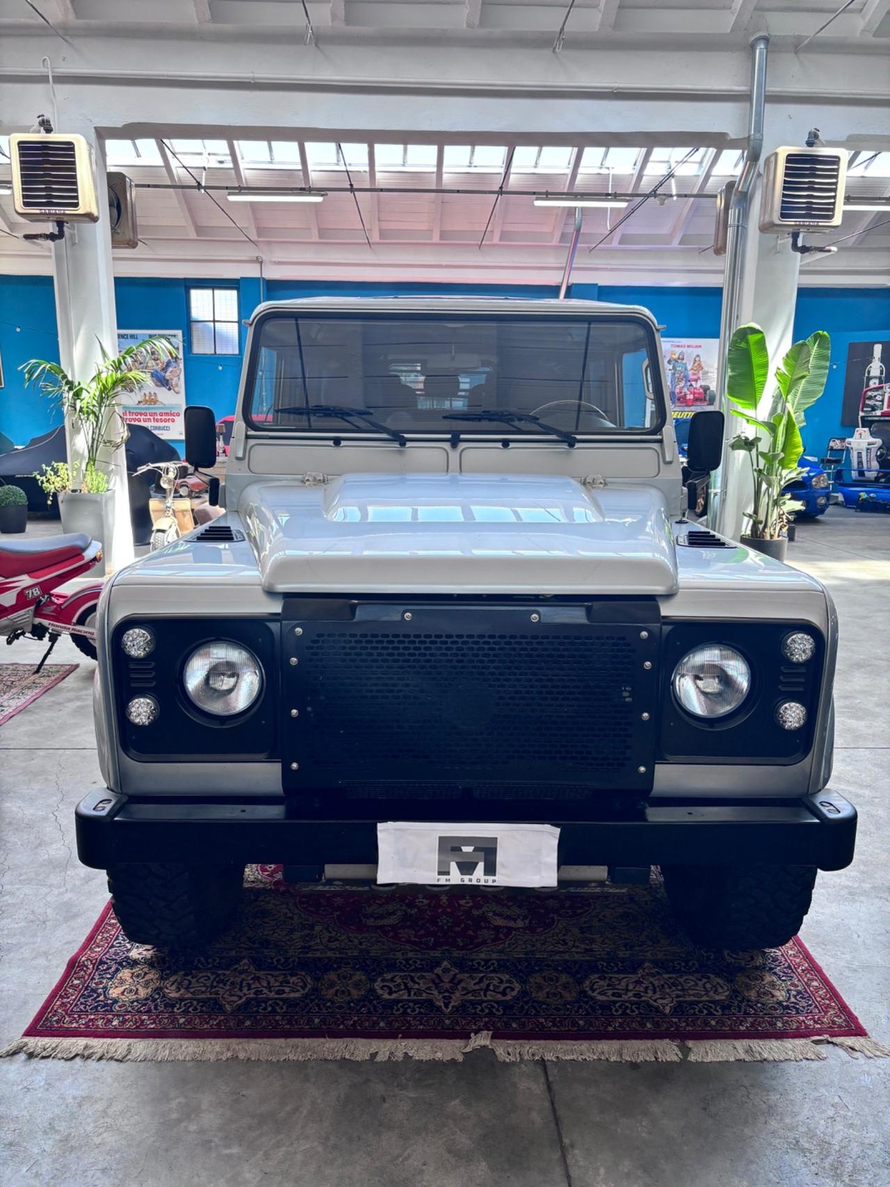 Land Rover Defender 110 2.2 TD4 Station Wagon SE N1