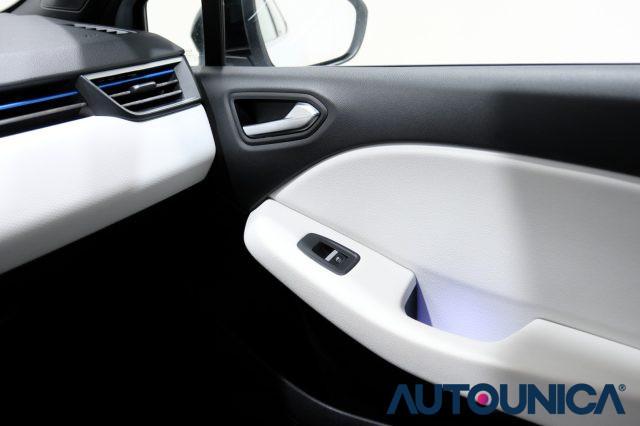 RENAULT Clio FULL HYBRID E-TECH 140 CV 5PORTE INTENS NEOPATENTI