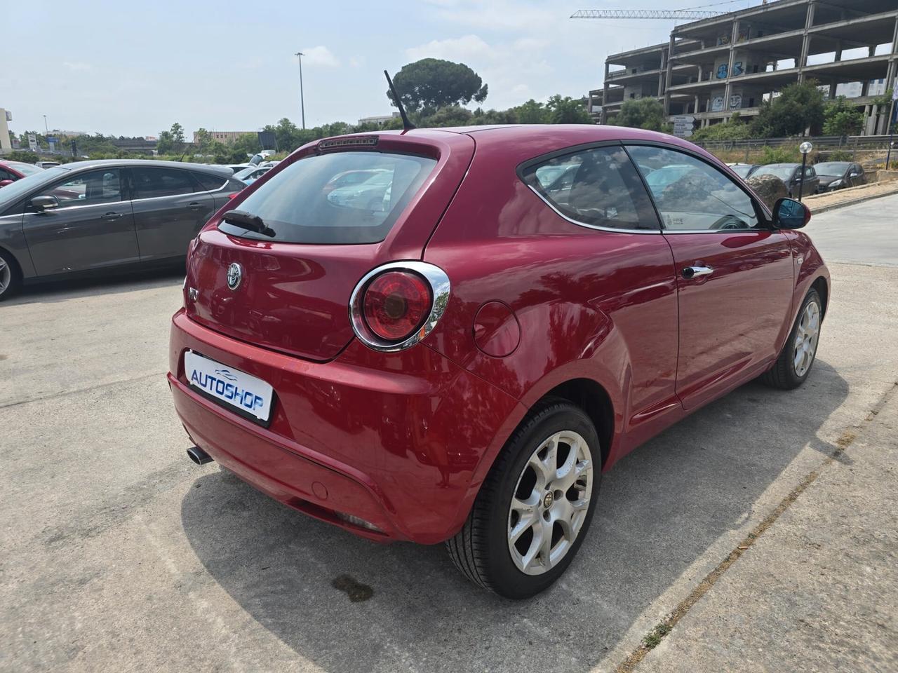 Alfa Romeo MiTo 1.6 JTDm 16V Distinctive Sport Pack