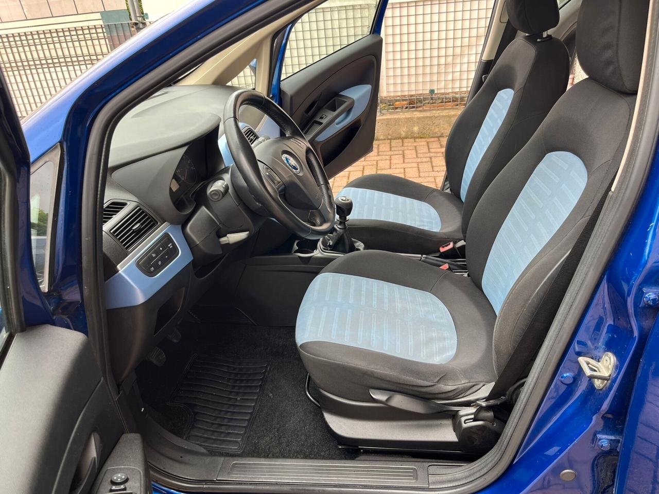 Fiat Grande Punto 1.4 5 porte Dynamic 123000KM