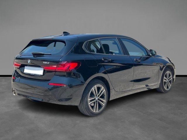 BMW 116 d 5p. Business Advantage