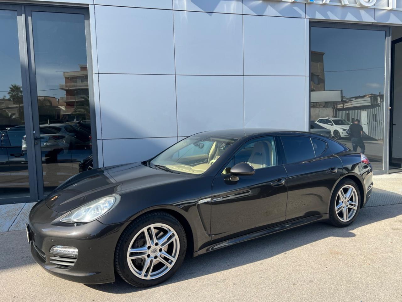 Porsche Panamera 3.0 Diesel - anno 2012 - km 220.000