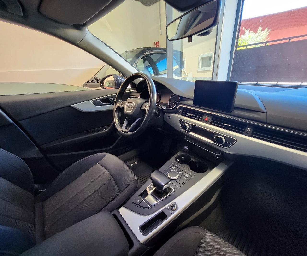 Audi A4 2.0 TDI 150 CV ultra S tronic Design