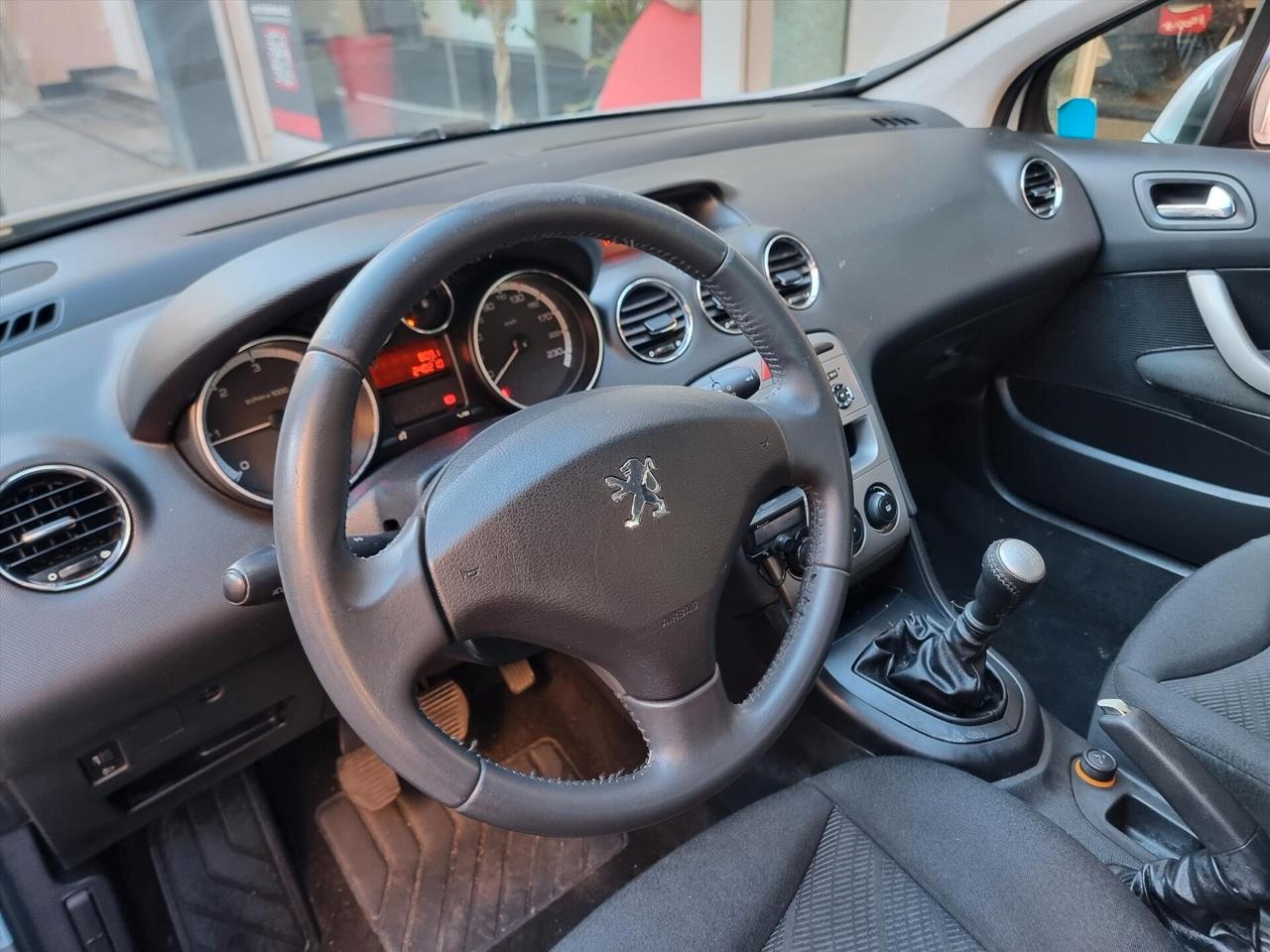 Peugeot 308 1.6 HDi 110CV SW Ciel Féline