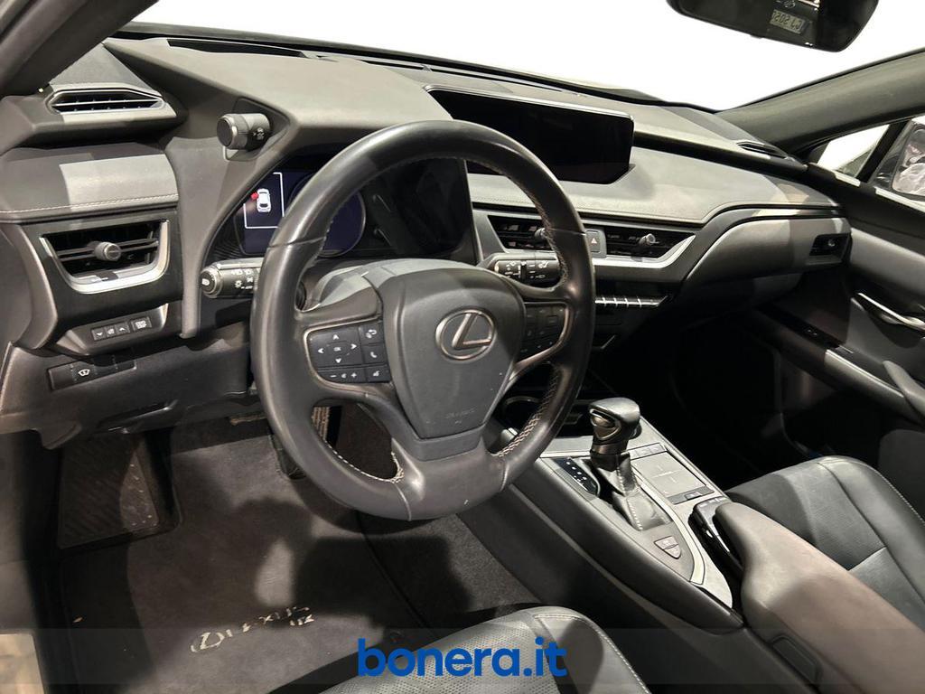 Lexus UX 250 2.0 Hybrid Luxury 2WD