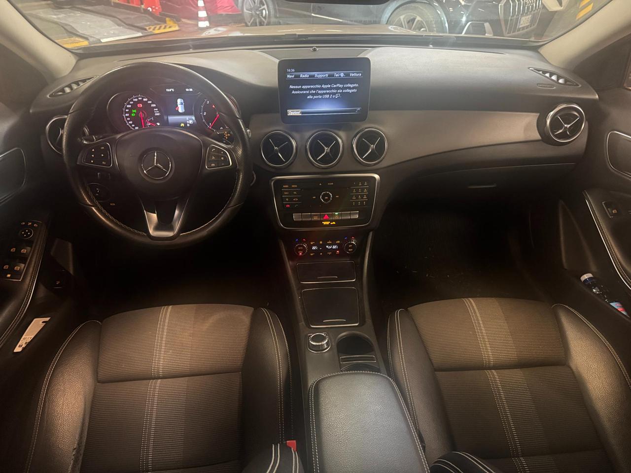 MERCEDES-BENZ GLA 180 d Sport auto UNICO PROPRIETARIO