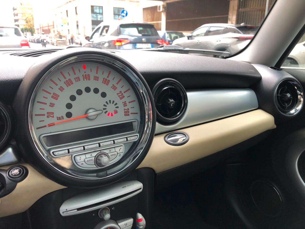 MINI Cooper D 1.6 Diesel – Cambio Automatico – Anno 2010