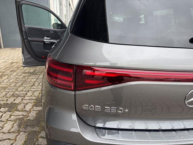 Mercedes-Benz EQB 250+ AMG Line Advanced