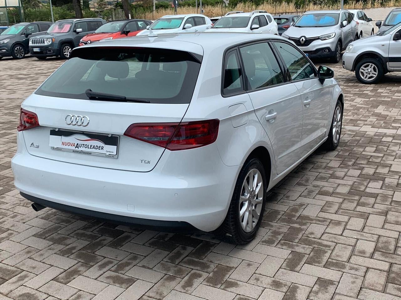 Audi A3 1.6 TDI 110 CV Attraction 2015