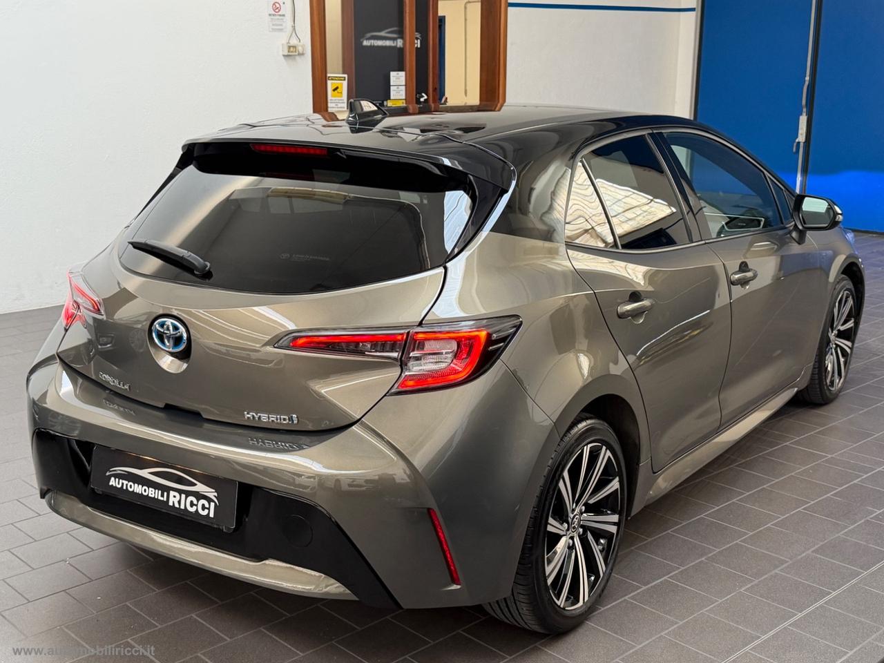 TOYOTA Corolla 1.8 Hybrid Style
