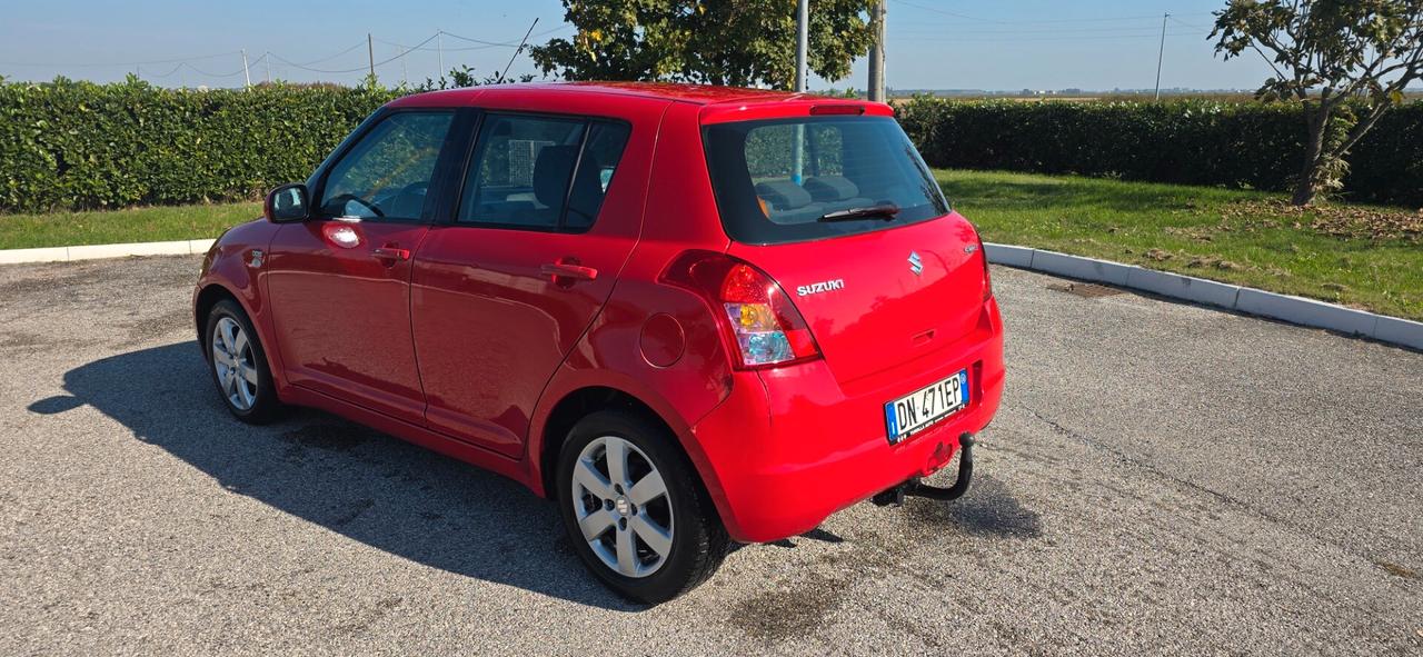 Suzuki Swift 1.3 DDiS 5p. GL