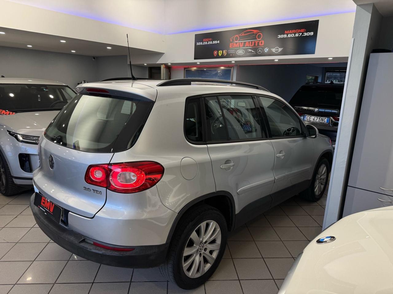 Volkswagen Tiguan 2.0 TDI DPF 4MOTION tiptronic Track & Avenue