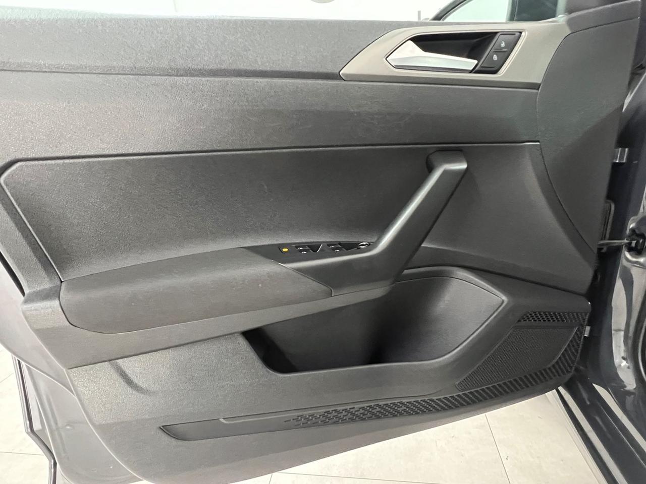 VOLKSWAGEN Polo VI 2017 Polo 5p 1.6 tdi Comfortline 80cv
