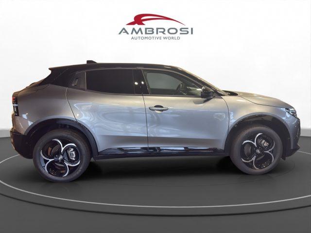 ALFA ROMEO Junior My25 Ibrida Q4