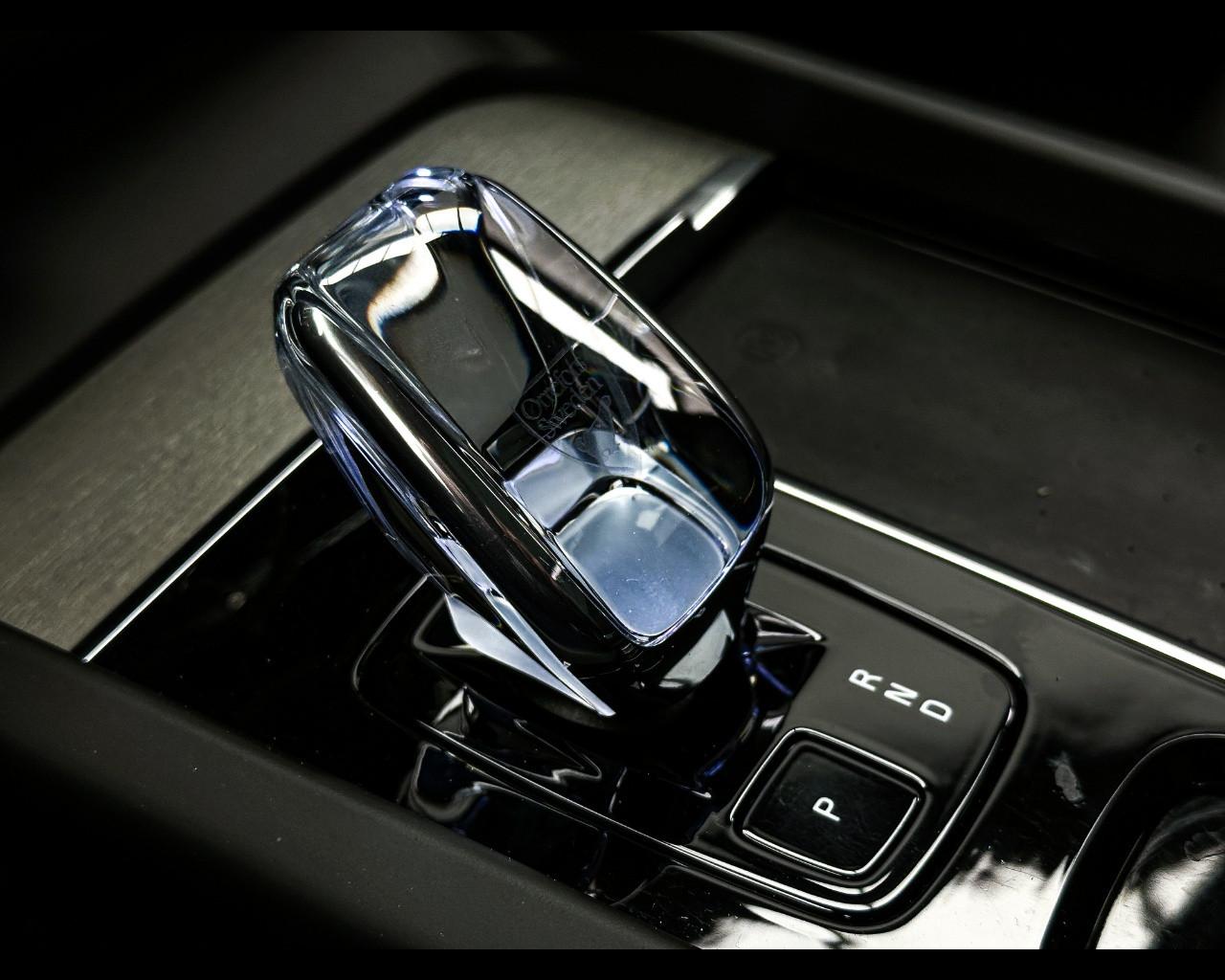 VOLVO XC60 (2017-->) - XC60 T6 Plug-in hybrid AWD automatico Plus Bright