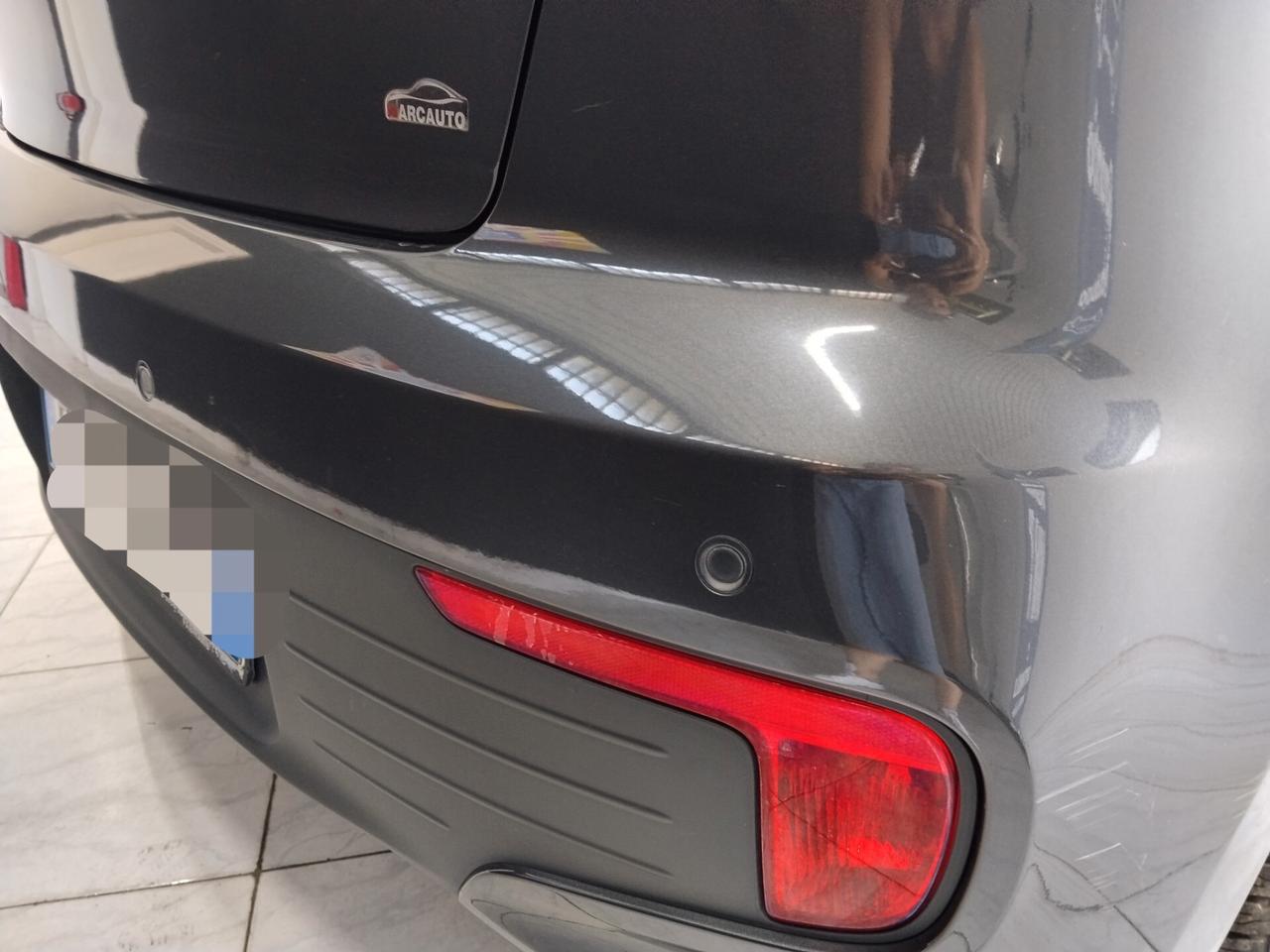 Kia Rio 1.1 diesel 2015 CON GARANZIA