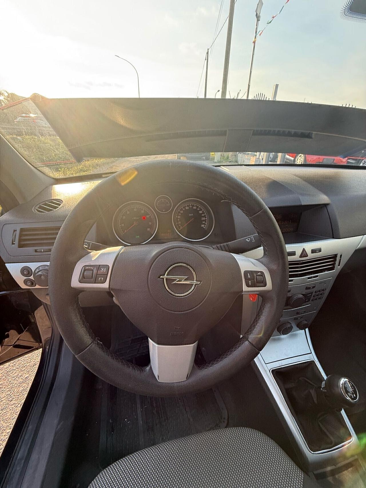 Opel Astra 1.4 16V GPL-TECH 5 porte Enjoy
