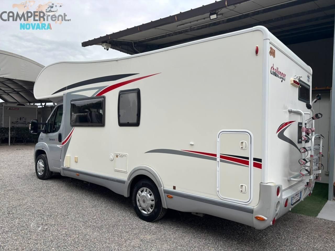 CHALLENGER GENESIS 65 - mansardato con doppia Dinette e letti a castello in coda