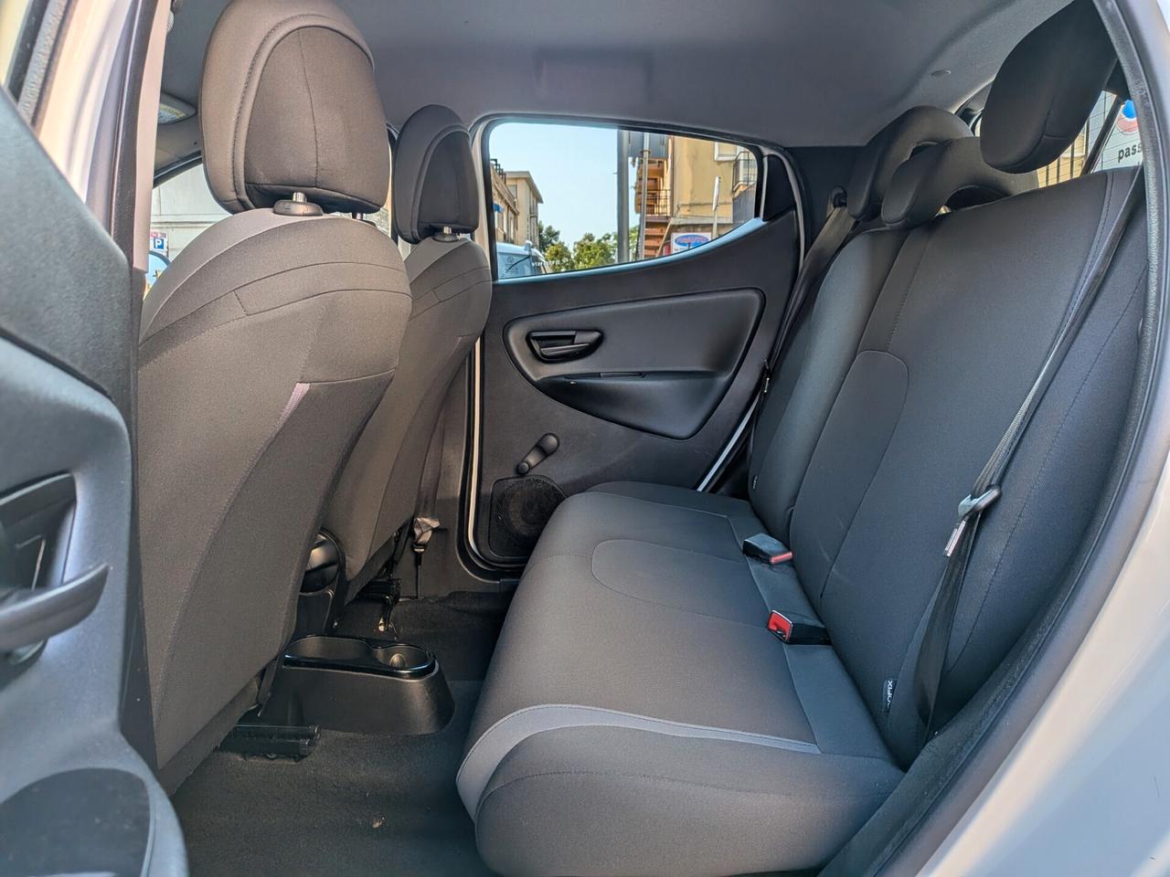 Lancia Ypsilon 1.3 MJT 16V 95 CV 5 porte S&S Silver