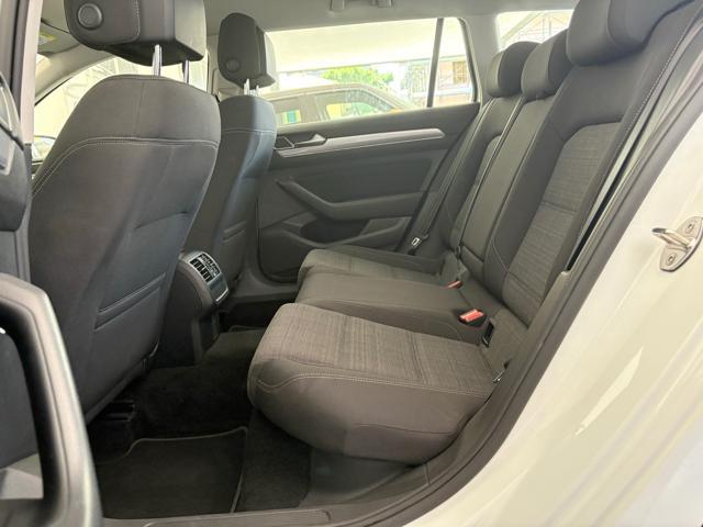 VOLKSWAGEN Passat Variant 2.0 TDI DSG Business
