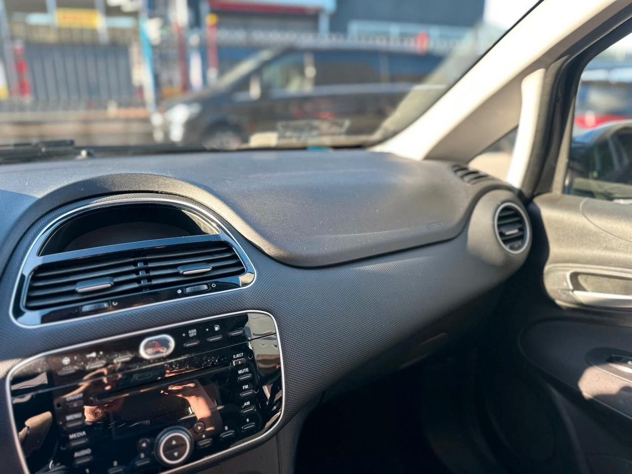 Fiat Grande Punto 1.4 5 porte NEOPATENTATI