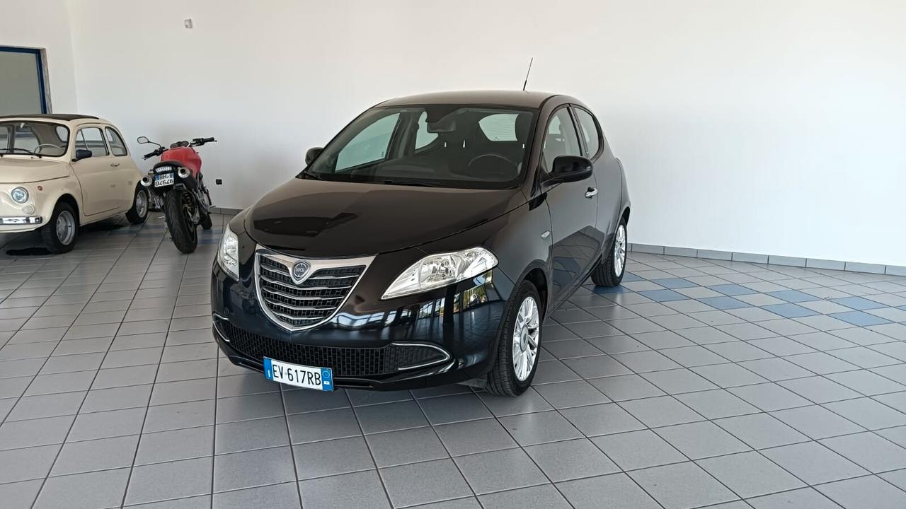 Lancia Ypsilon 1.2 69 CV 5 porte Platinum