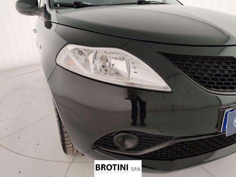 Lancia Ypsilon 1.2 69cv Start& Stop Gold
