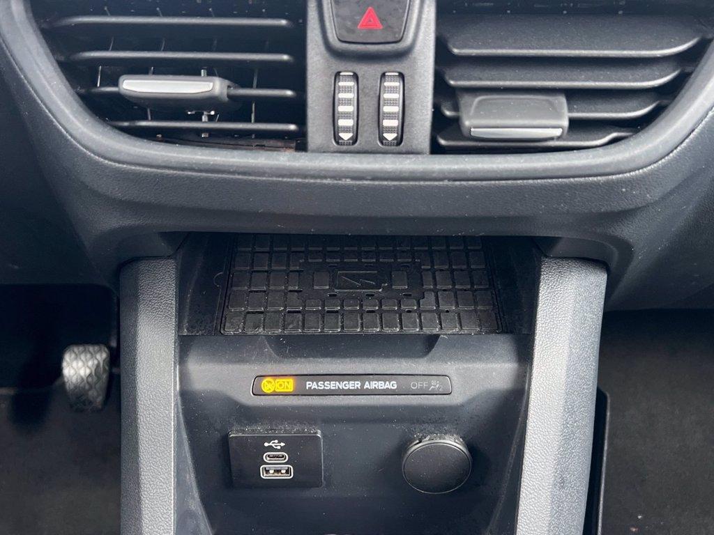 FORD Tourneo Courier 1.0 EcoBoost Titanium del 2025