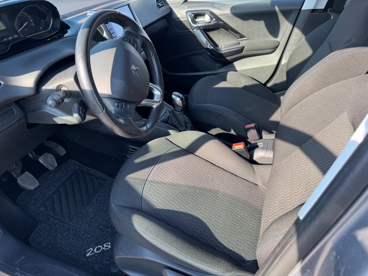 Peugeot 208 PureTech 82 5 porte Allure