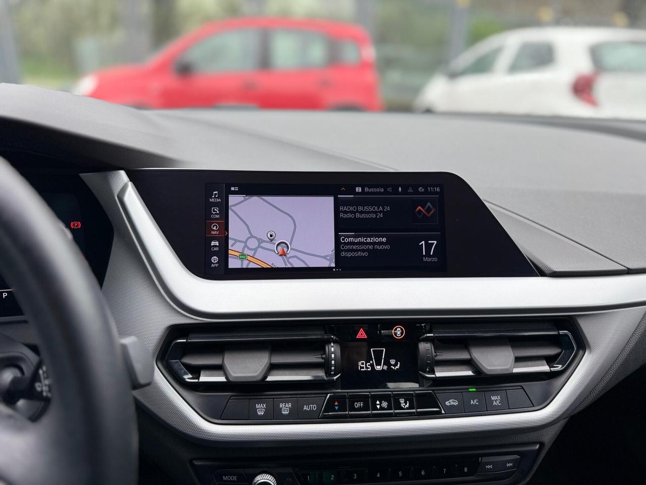 Bmw 116 116d 5p. Business Advantage