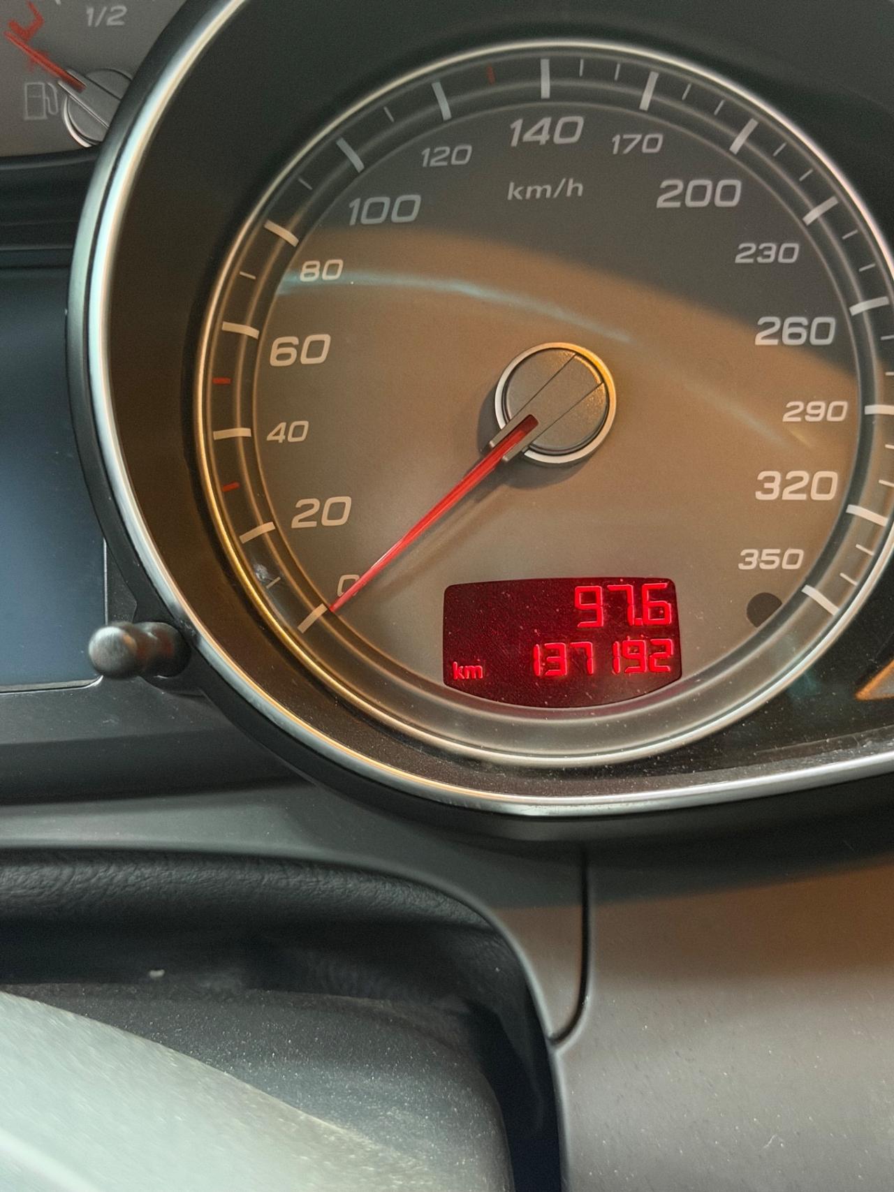 Audi R8 4.2 V8 FSI quattro R tronic