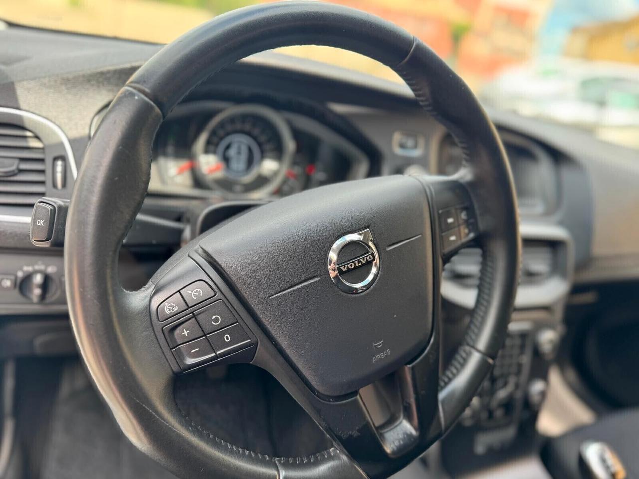 Volvo V40 ANNO 2018 2.0 DIESEL 98.000 KM EURO6B