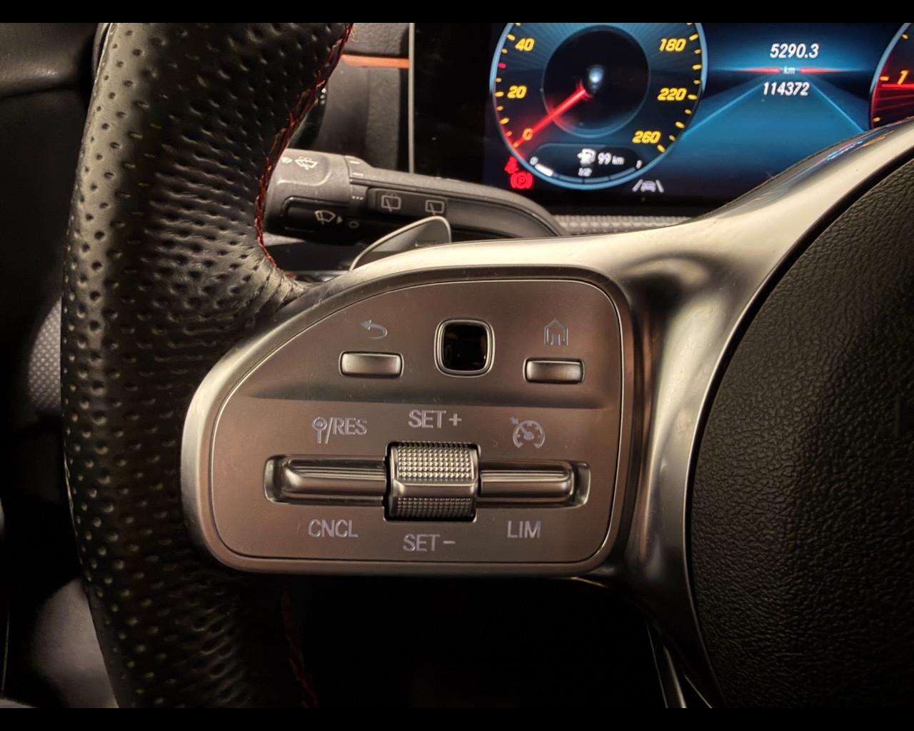 Mercedes-Benz A180 D PREMIUM AUTO