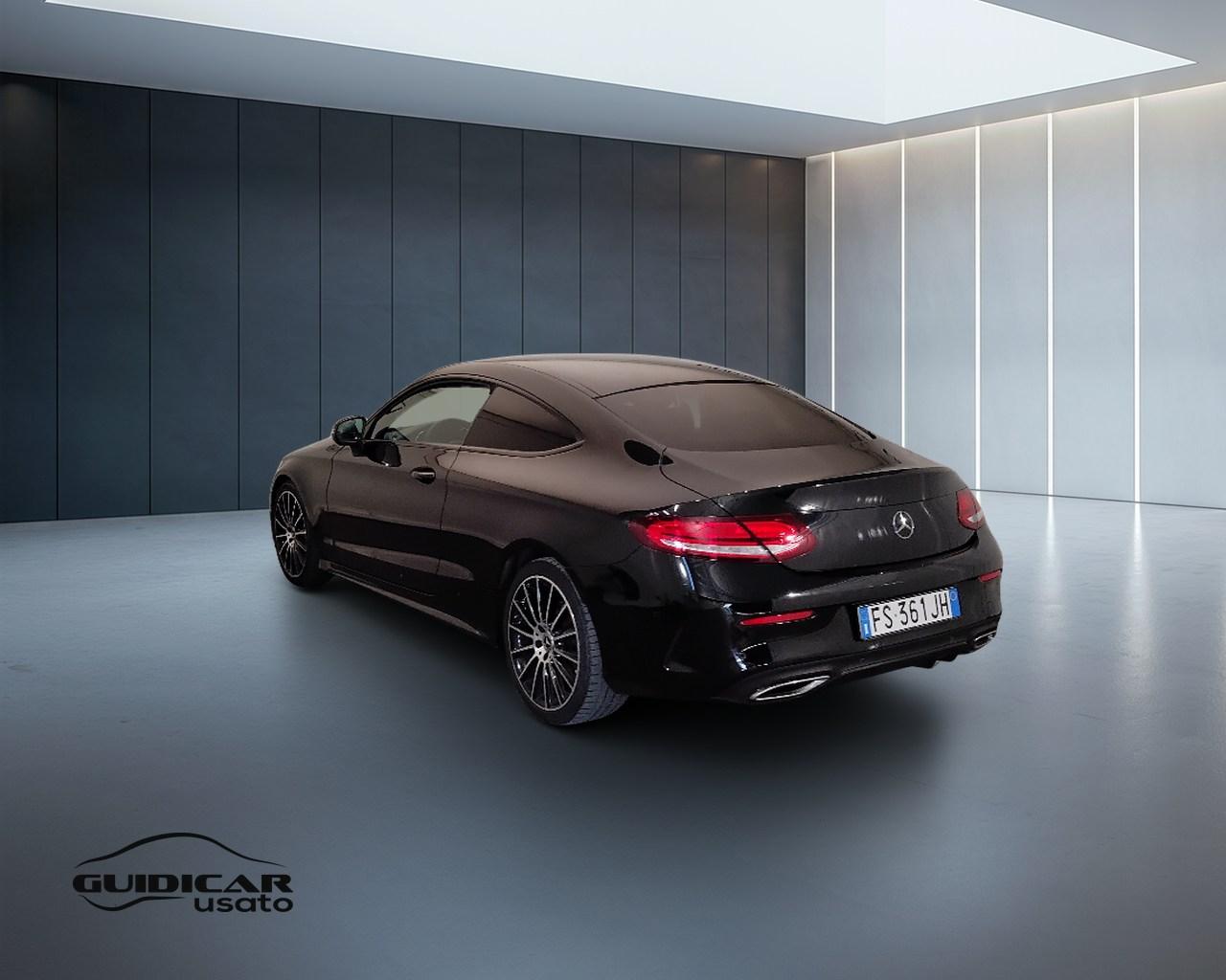 Mercedes-Benz Classe C-C205 2018 Coupe - C Coupe 220 d Premium auto