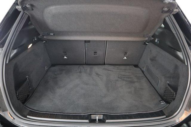 MERCEDES-BENZ CLA sse GLA GLA 180 d Automatic Business