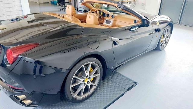 FERRARI California 13000km pari al nuovo IVA esposta