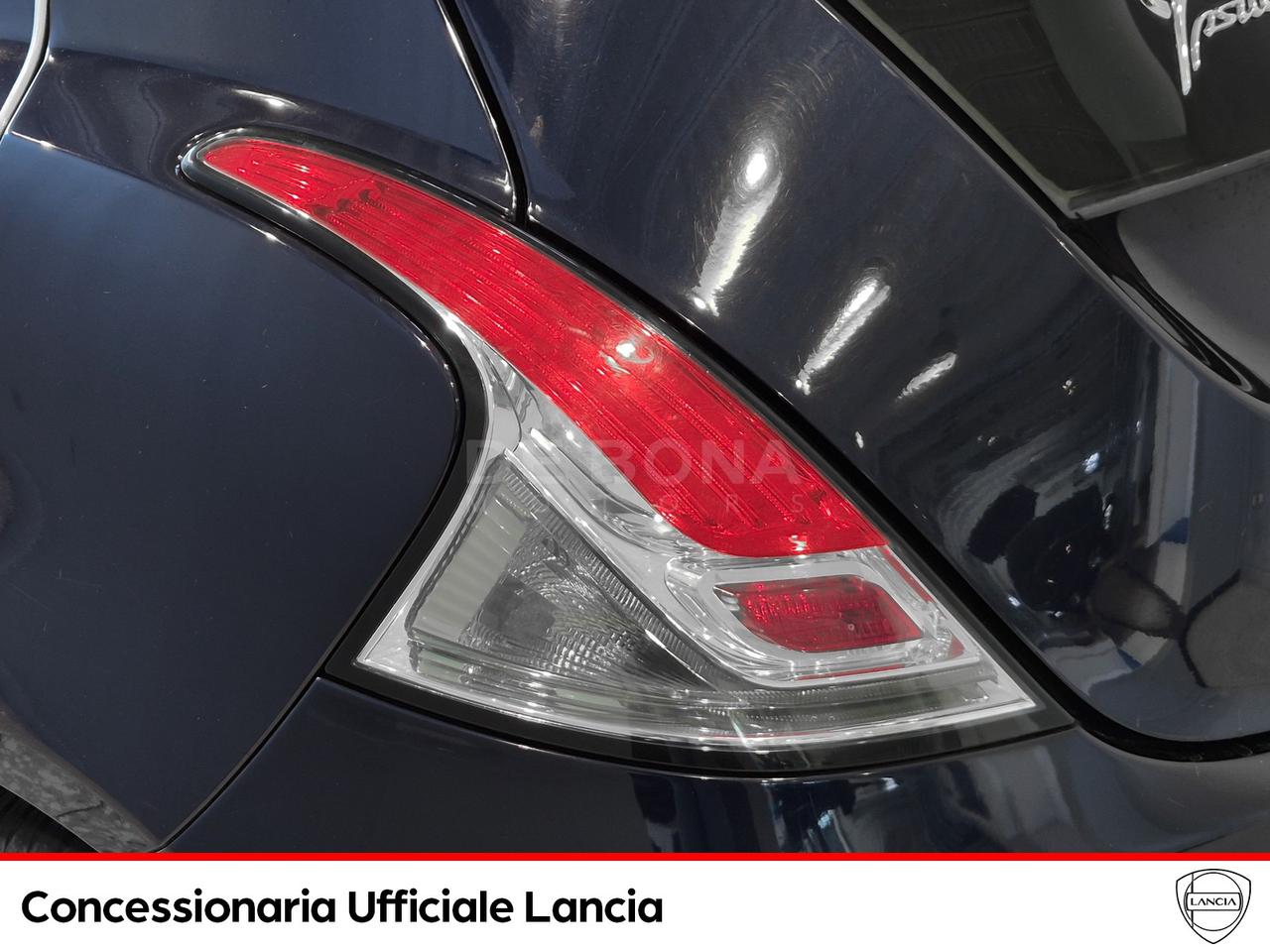 Lancia Ypsilon 1.2 silver 69cv