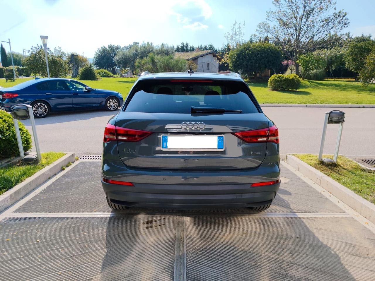 Audi Q3 35 TDI quattro S tronic Business